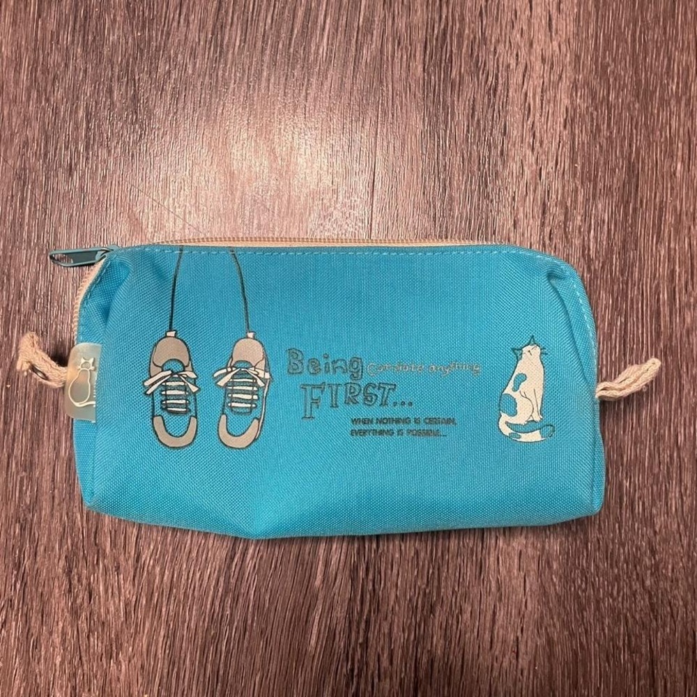 Y2K cat pencil case with cute design